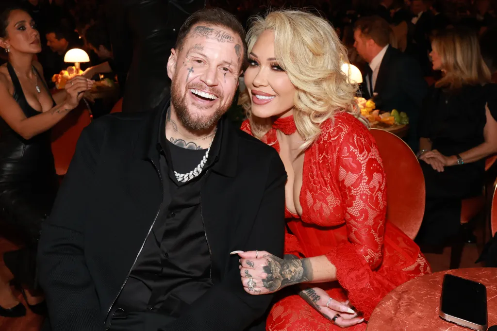 Jelly Roll and Bunnie Xo at the 2023 Golden Globes.