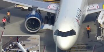FDNY deploys more than 140 personnel to JFK after Delta flight reported with flat tires on approach to landing