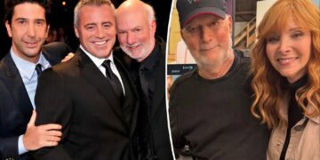 Matt LeBlanc, Lisa Kudrow and David Schwimmer mourn beloved ‘Friends’ director James Burrows
