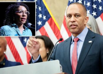 Hakeem Jeffries slammed for embracing Mamdani-backed candidates ‘with open arms’ after Dem primary sweep