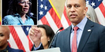 Hakeem Jeffries slammed for embracing Mamdani-backed candidates ‘with open arms’ after Dem primary sweep