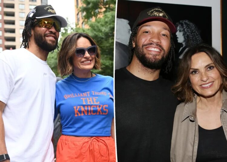 Knicks star Jalen Brunson supports new BFF Mariska Hargitay at her Broadway play