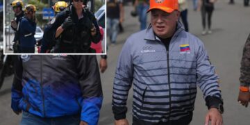‘Thug’ Venezuelan leader with $25M price on his head seen berating US earthquake rescue team