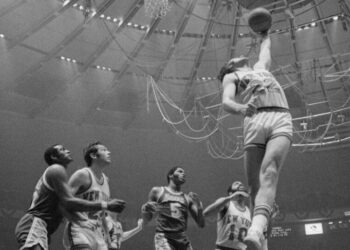 It Was 1973, and the Knicks Were Heading to Game 5 …