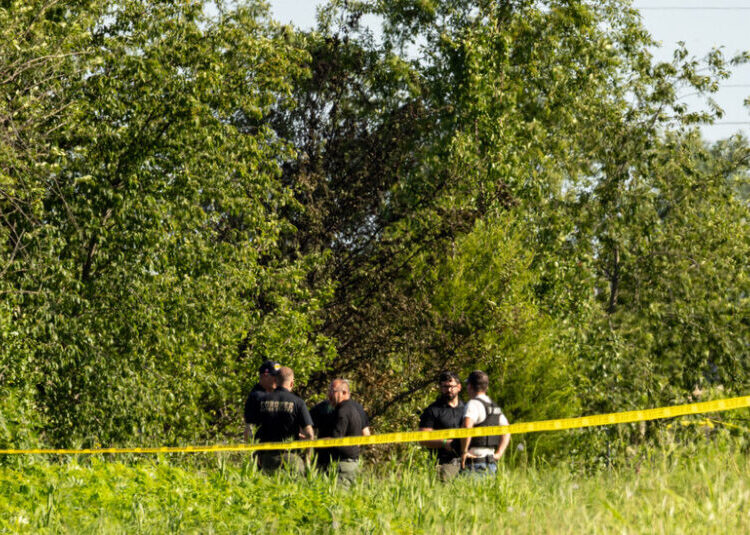 Investigators Look for Electronic Devices of Victims in Skydiving Crash