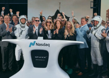 SpaceX’s Stock Surges on First Full Day of Trading