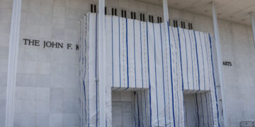 Judge Orders Kennedy Center to Make a Plan for Staying Open