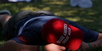 MAGA influencer blanks on Trump accomplishments in ’embarrassing’ debate
