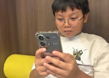 Malaysia bans children under 16 from using social media