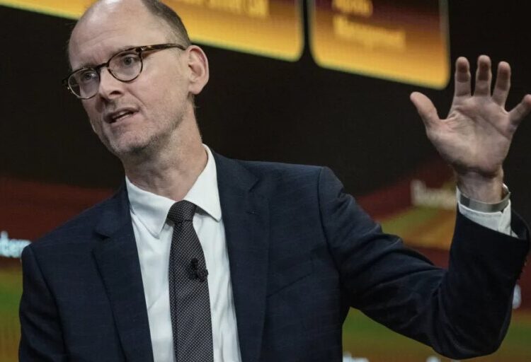 Apollo chief economist says there’s ‘zero evidence’ AI is killing jobs—in fact, he says it’s creating them