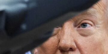 Trump ‘suddenly taking losses’ from ‘own friends’ as key leverage crumbles: report