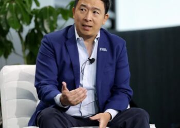 Andrew Yang’s upstart cell phone business acquires Helium Mobile