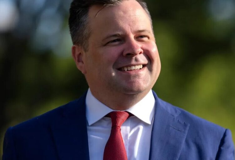 Trump replaces Gabbard with housing chief Bill Pulte, grandson of the founder of one of the country’s largest homebuilders