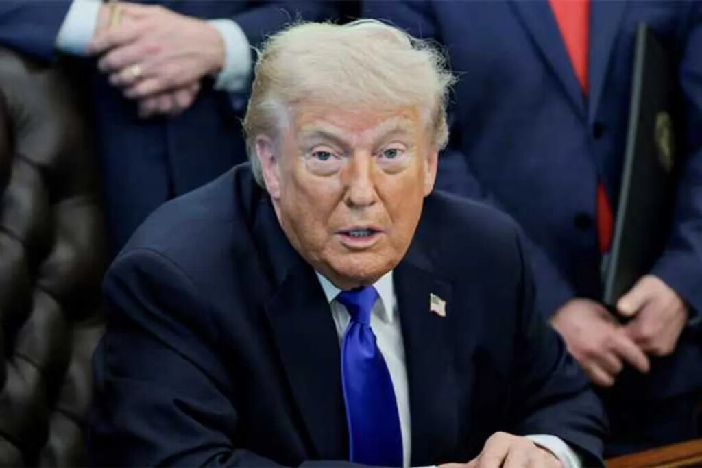 Shock loss by Trump candidate in Iowa has GOP insiders fearing the worst: report