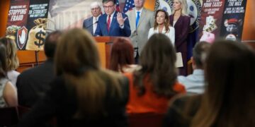 House Republicans debut new midterm message — and onlookers are speechless