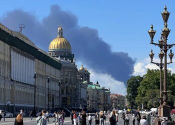 Putin is running out of money to wage war on Ukraine, and this Russian-occupied territory is running out of fuel as Kyiv smashes supply lines