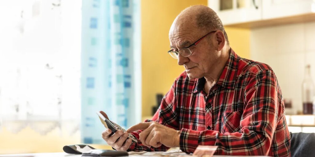Retiring at 62 costs the average American $250,000. Here’s the math (and the neuroscience) that explain why
