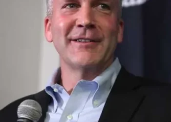 GOP Senator sounds alarm over clone candidate who could catapult Dem to red state win