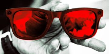 Meta Furious Over Bombshell Smart Glasses Revelation
