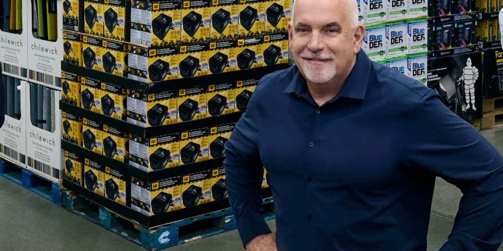 Costco CEO Ron Vachris rose from the warehouse floor to the corner office without a college degree—and he says it’s thanks to not job hopping
