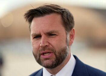 JD Vance throws own White House under the bus with shocking admission