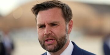 JD Vance throws own White House under the bus with shocking admission