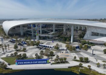 SoFi Stadium workers issue stunning strike decision just days before World Cup