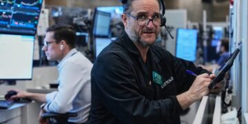 Mystery NASDAQ selloff adds tension into a make-or-break week for the AI trade