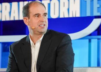 Tesla cofounder: ‘We should be really worried’ about the U.S. grid as China speeds ahead in the power race