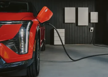 GM wants your EV to help power the grid