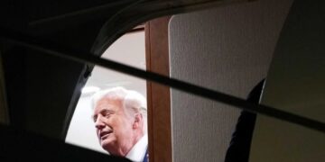 Insider spills on Trump’s fragile ego after NBA game: ‘Getting booed really gets to him’