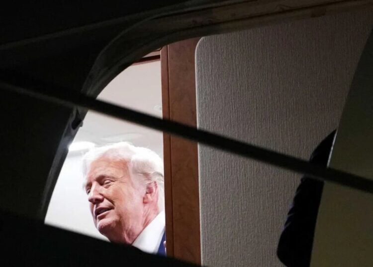 Insider spills on Trump’s fragile ego after NBA game: ‘Getting booed really gets to him’