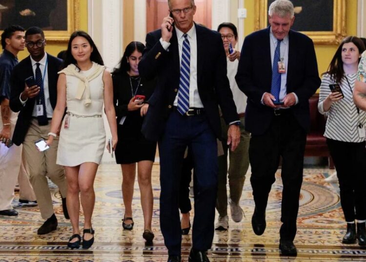 ‘Chaos’ splinters GOP as president changes plan at ‘worst possible time’: report