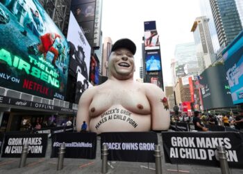 Extremely Unflattering Statue of Elon Musk Appears in Times Square, Complete With Horrifying Slogan