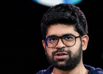 CEO of $20 billion AI firm Perplexity says the secret to success is ‘sleeping with that fear’ that your competitor will steal your idea