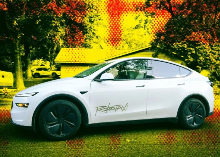 Tesla’s Robotaxis Are a Complete Disaster