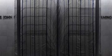 ‘Fragile’ Trump mocked after ‘giant curtain’ used to hide name removal from Kennedy Center
