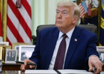Trump says he’ll sign deal with Iran to reopen Hormuz Sunday