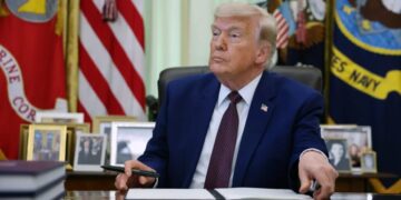 Trump says he’ll sign deal with Iran to reopen Hormuz Sunday