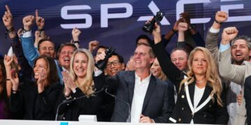 You can ignore AI giants like SpaceX, but your 401(k) won’t