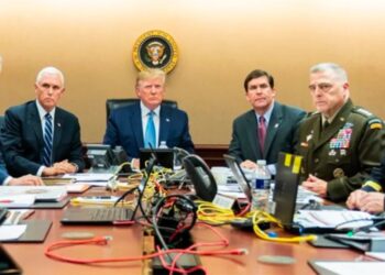 Trump aides descend into panic over reporters’ ‘shocking breach’ of Situation Room: report