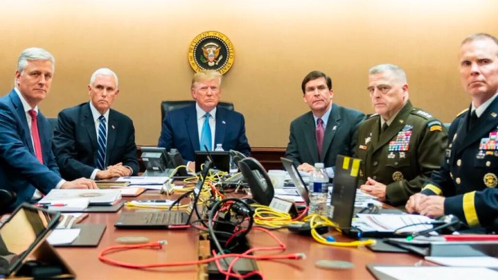 Trump aides descend into panic over reporters’ ‘shocking breach’ of Situation Room: report