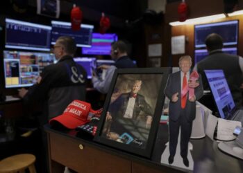 ‘You’re aging fast’: Celebrities pummel Trump with scathing birthday wishes