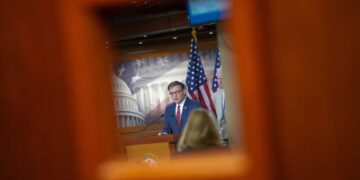 New poll sparks midterm fears for GOP pollster: ‘These are rocky numbers for Republicans’