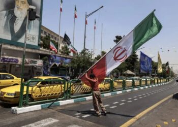 Iran pushes differing versions of deal as U.S. sticks to timeline
