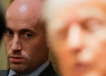 White House ‘melting down’ over ‘clearly illegal acts’ being exposed in new book: MS NOW