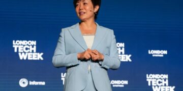 BYD wants to become the world’s largest automaker in five years. Stella Li is the executive selling that vision to the world