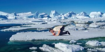 Scientists Detect Hundreds of Earthquakes Deep Beneath Antarctica