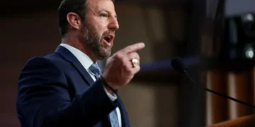 Swing state Dems demand DHS halt ICE detention center