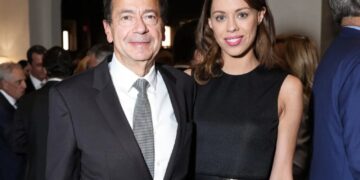 Billionaire John Paulson and Alina de Almeida expecting baby no. 2, planning extravagant destination wedding